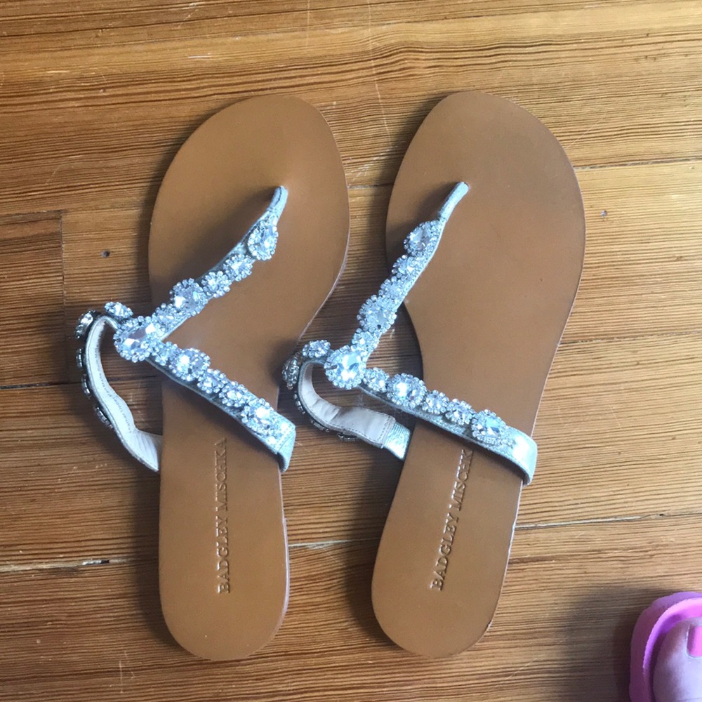 Cute sandals!